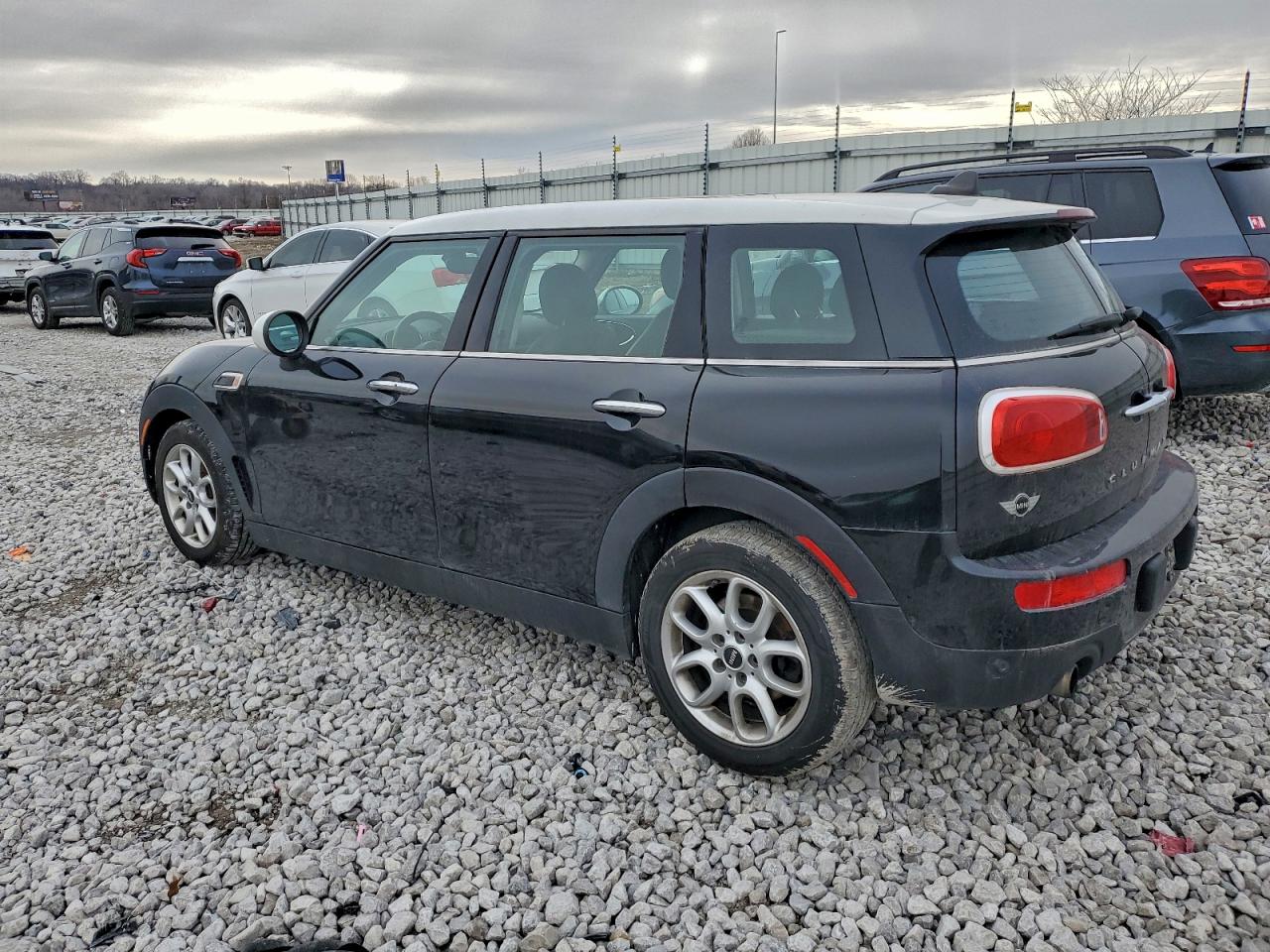 MINI Cooper Clubman Image 2