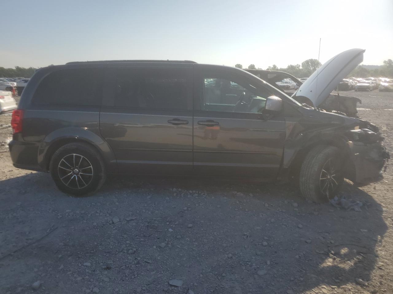 Dodge Caravan Se Image 11