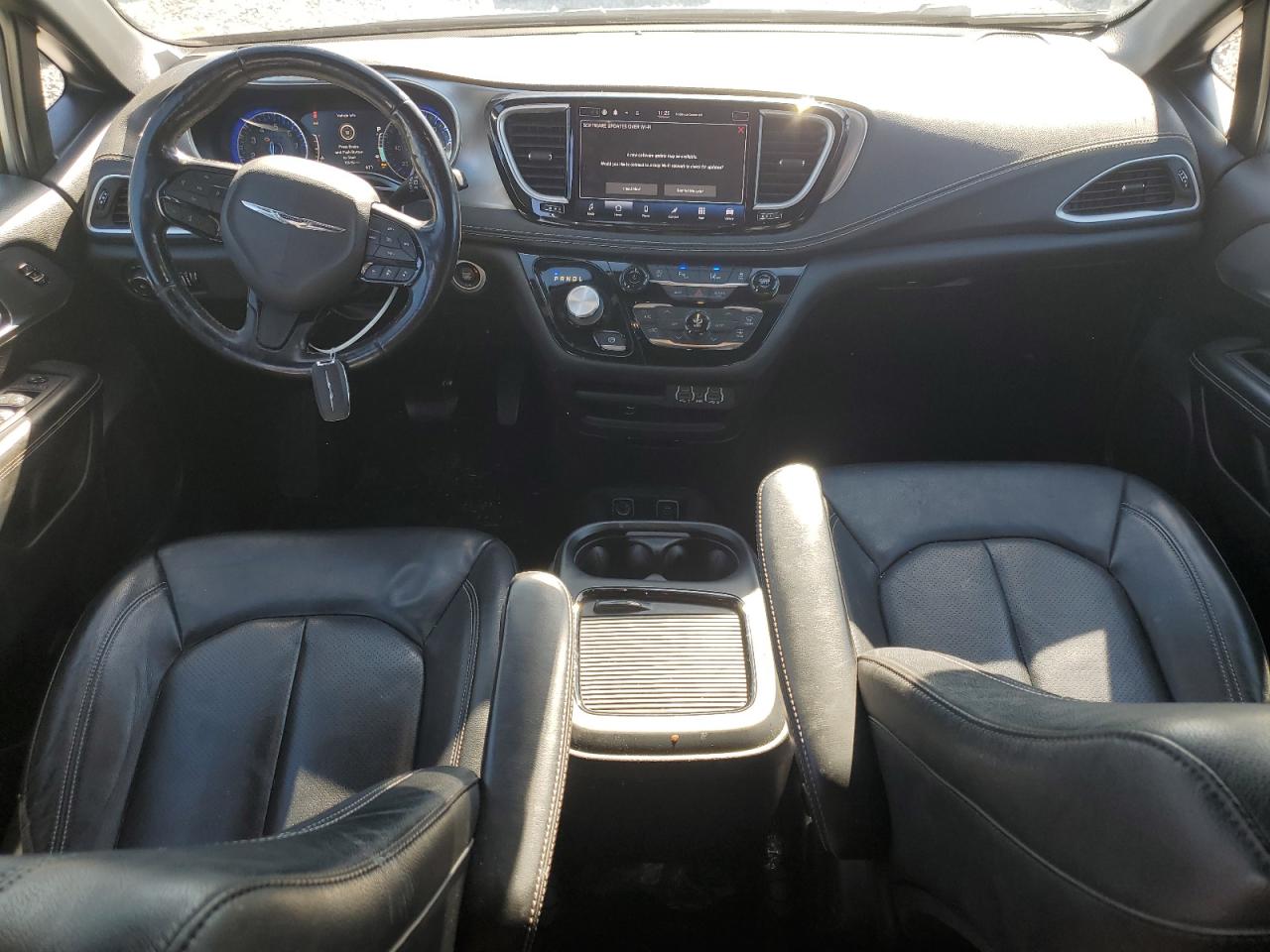 Chrysler Pacifica Touring L Image 5