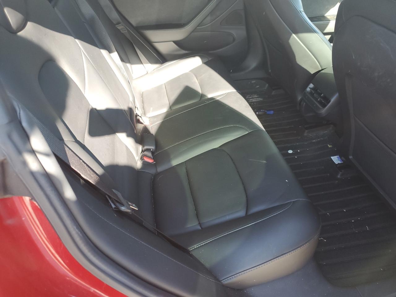 Tesla Model 3 Image 8