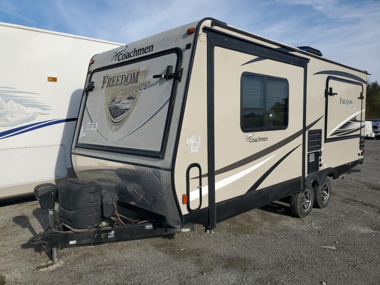 Coachmen Freedom Image 4