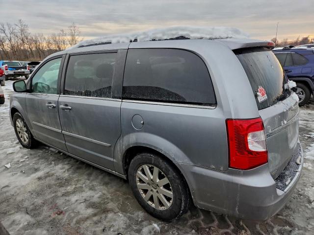 Chrysler Minivan Touring Image 7