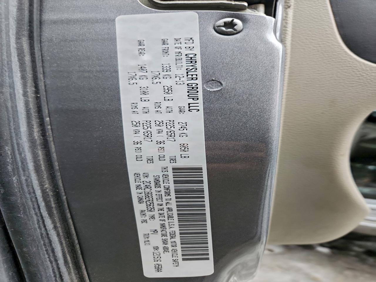 Chrysler Minivan Touring Image 10