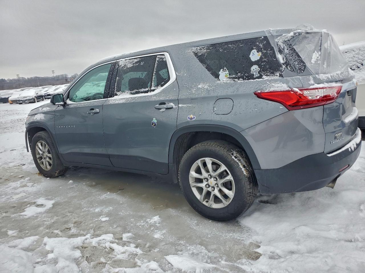 Chevrolet Traverse Ls Image 3