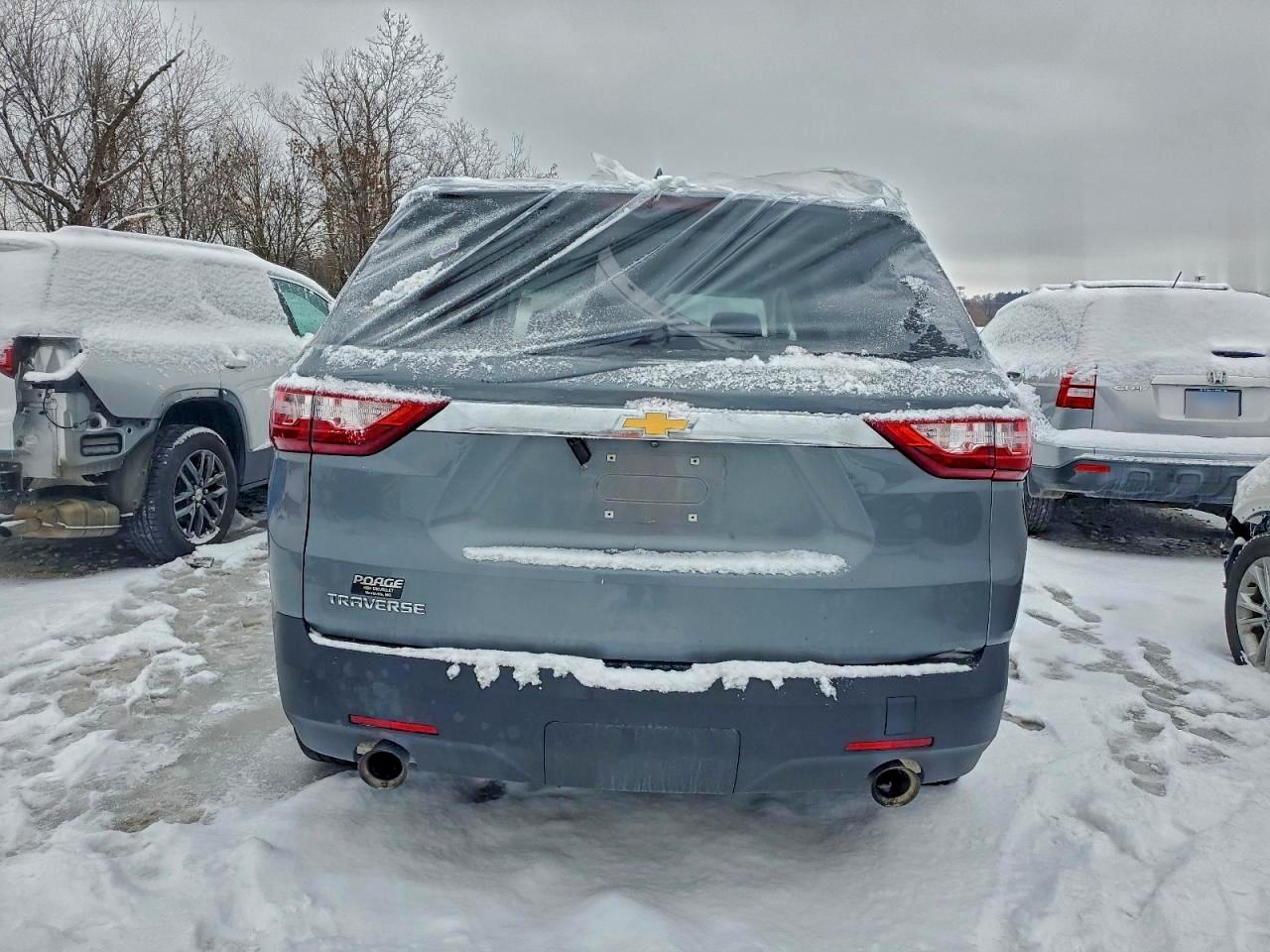 Chevrolet Traverse Ls Image 12