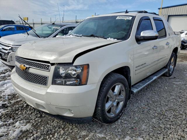  Salvage Chevrolet Avalanche