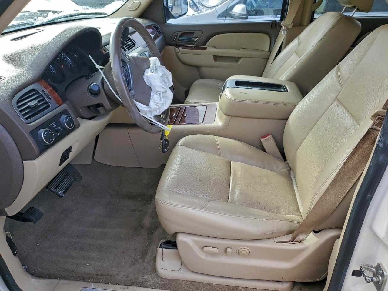 Chevrolet Avalanche Ltz Image 10