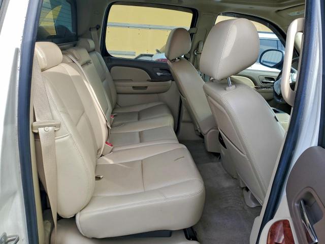 Chevrolet Avalanche Ltz Image 2