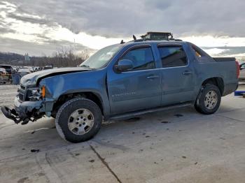  Salvage Chevrolet Avalanche