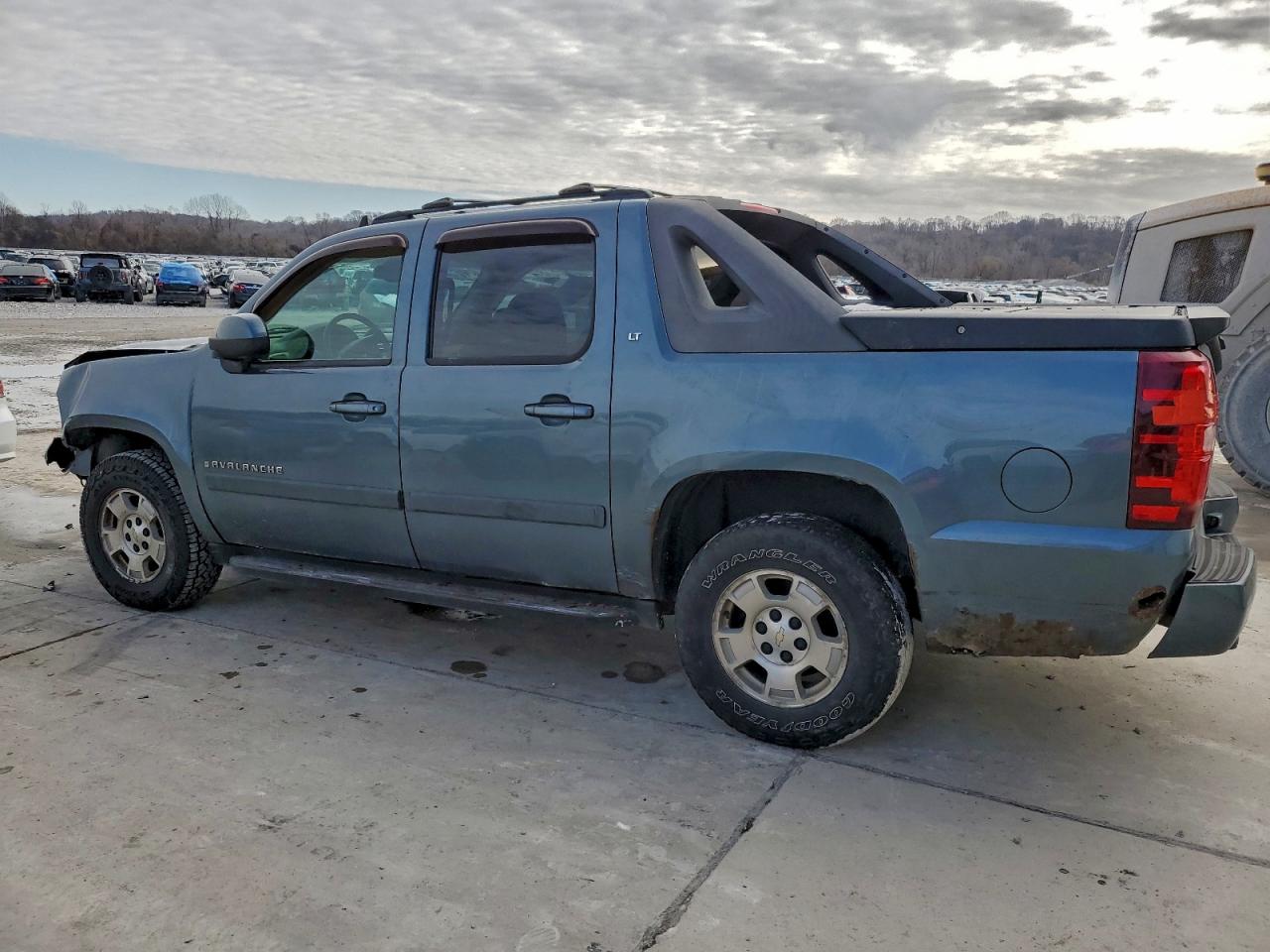 Chevrolet Avalanche K1500 Image 6