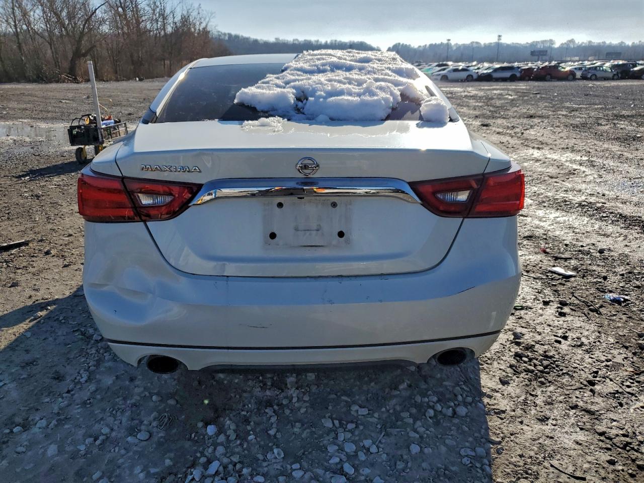 Nissan Maxima 3.5s Image 3