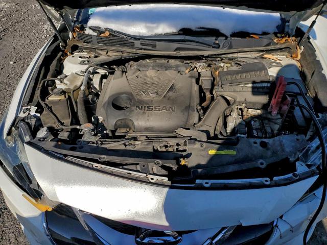 Nissan Maxima 3.5s Image 11