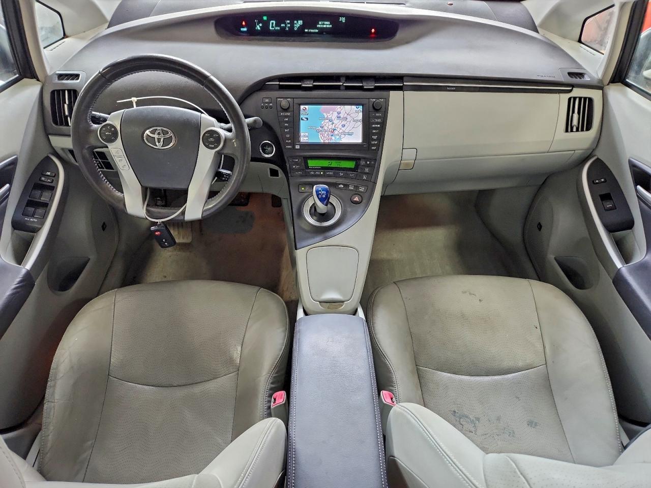 Toyota Prius Image 4