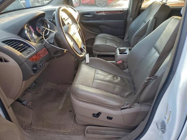 Chrysler Minivan Touring Image 5