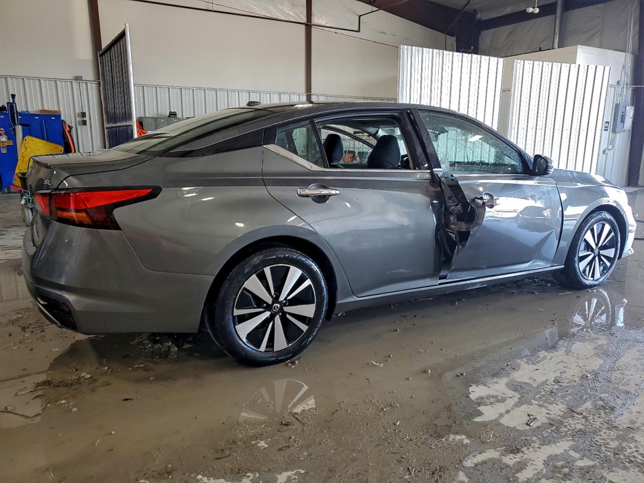 Nissan Altima Sl Image 2