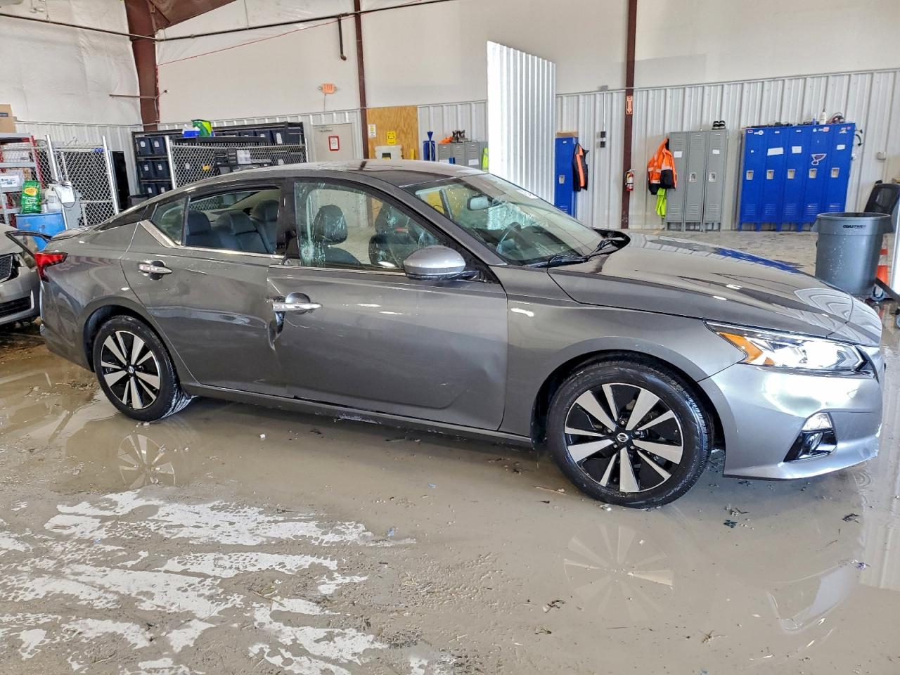 Nissan Altima Sl Image 3