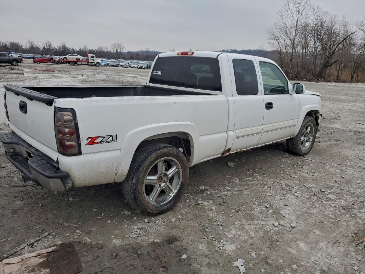 Chevrolet Silverado K1500 Image 4