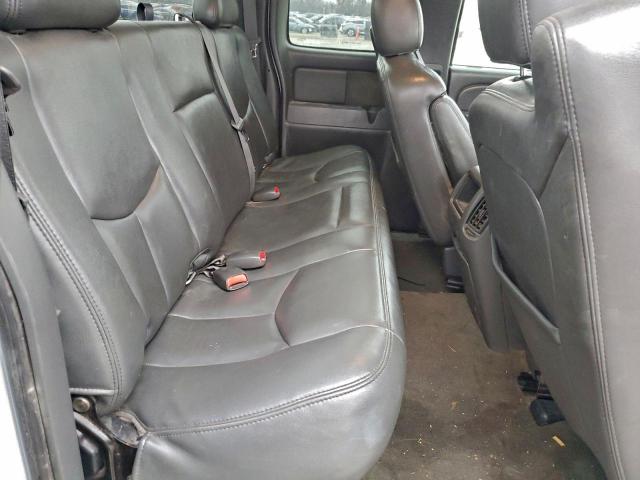 Chevrolet Silverado K1500 Image 3