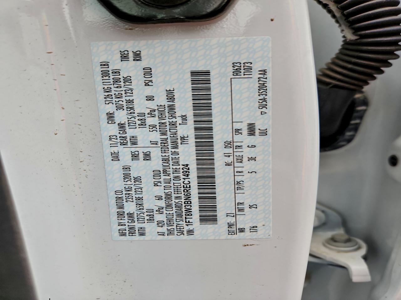 Ford F-350 Super Duty Image 14