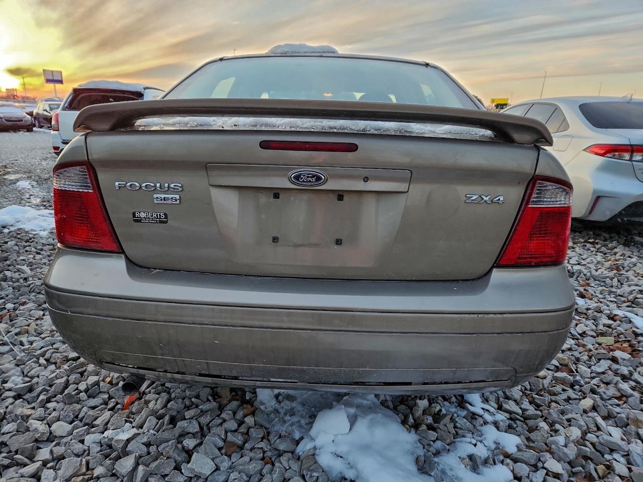 Ford Focus Zx4 Image 7