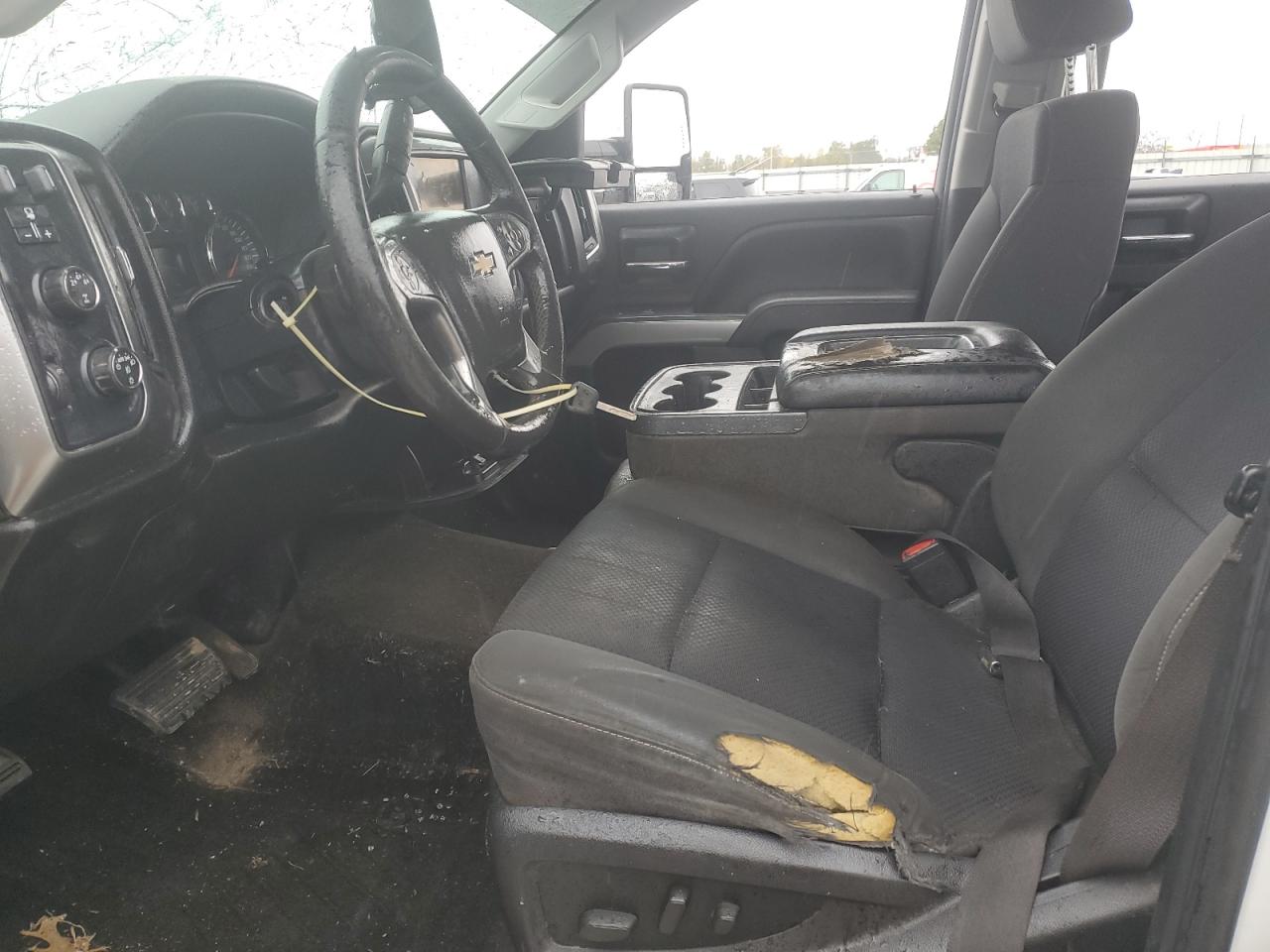 Chevrolet Silverado K2500 Heavy Duty Lt Image 4