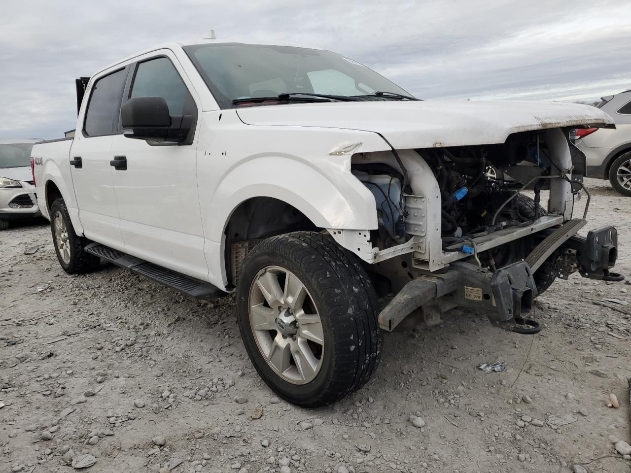 Ford F-150 Supercrew Image 6