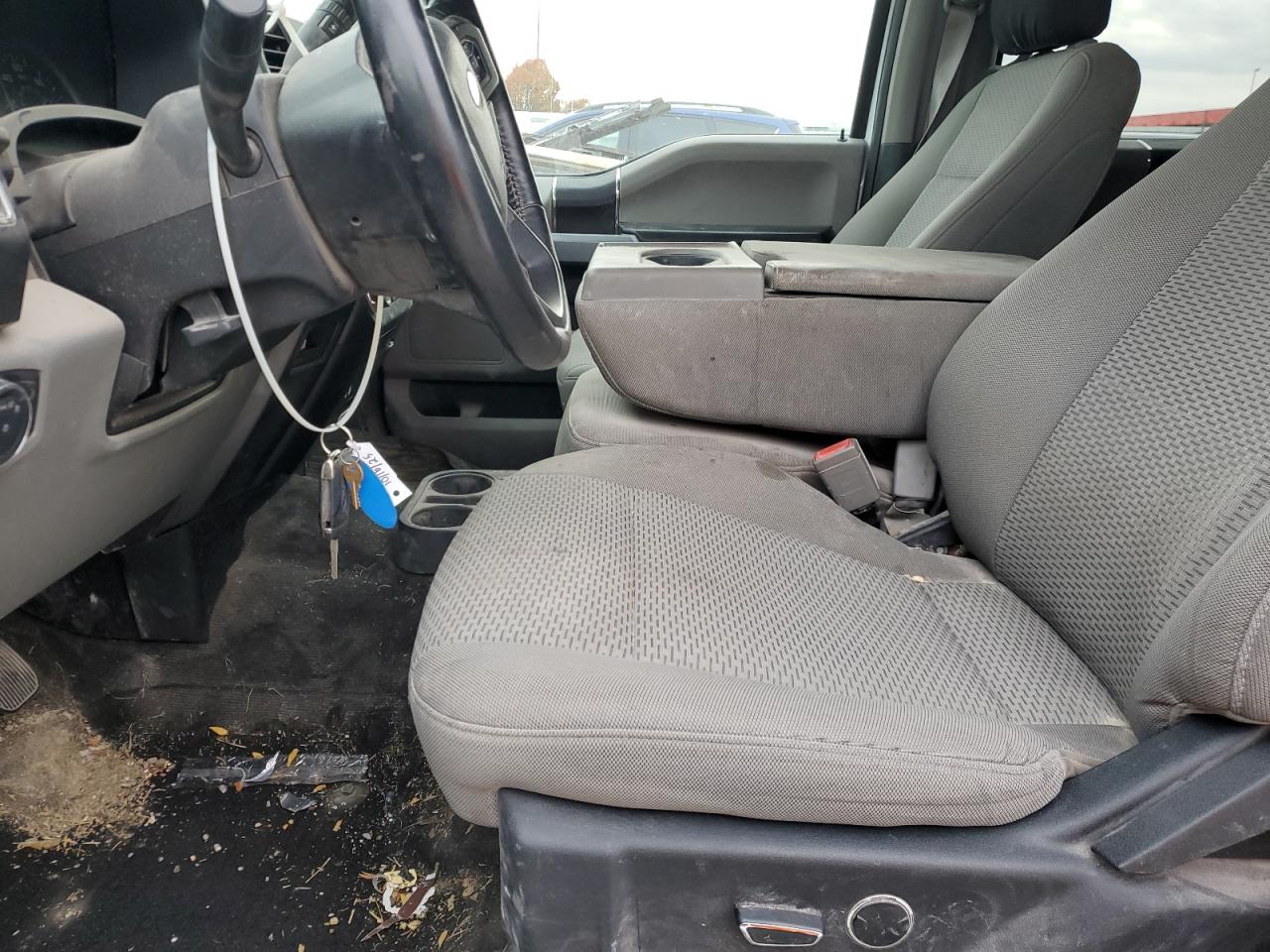 Ford F-150 Supercrew Image 13