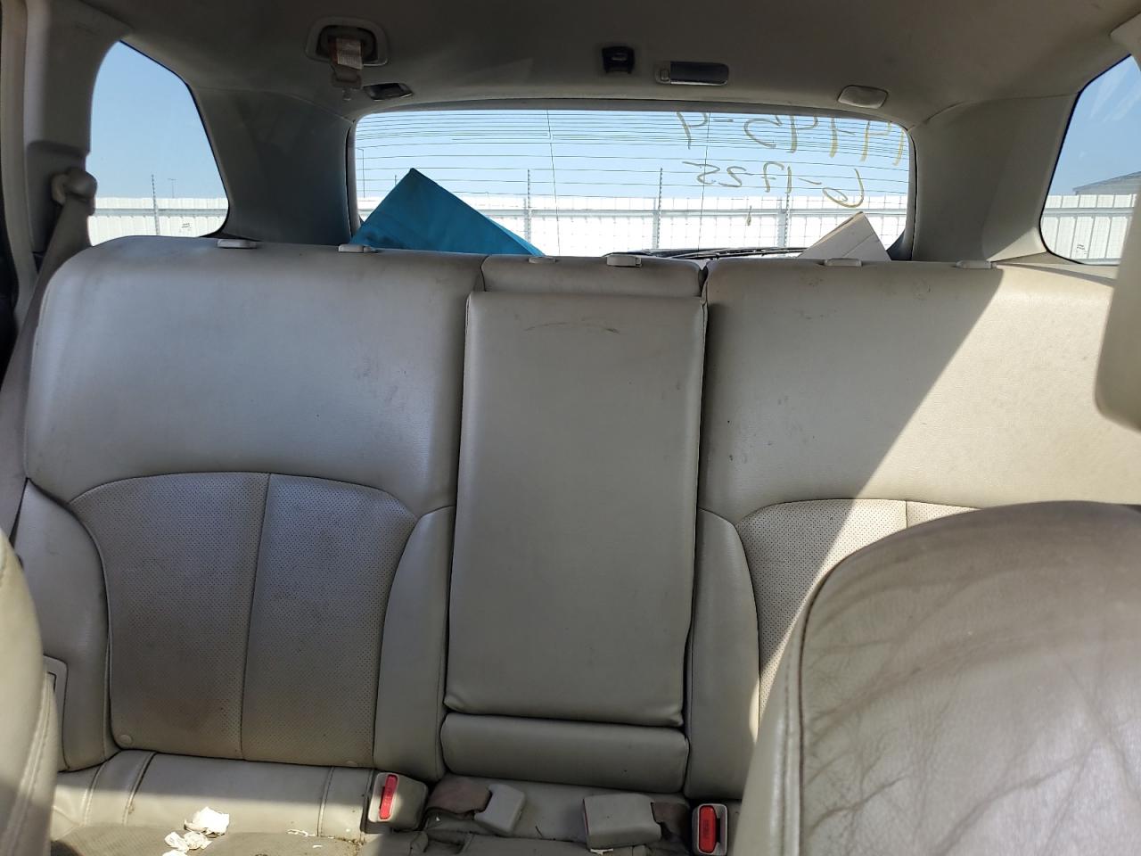 Subaru Outback 2.5i Limited Image 8