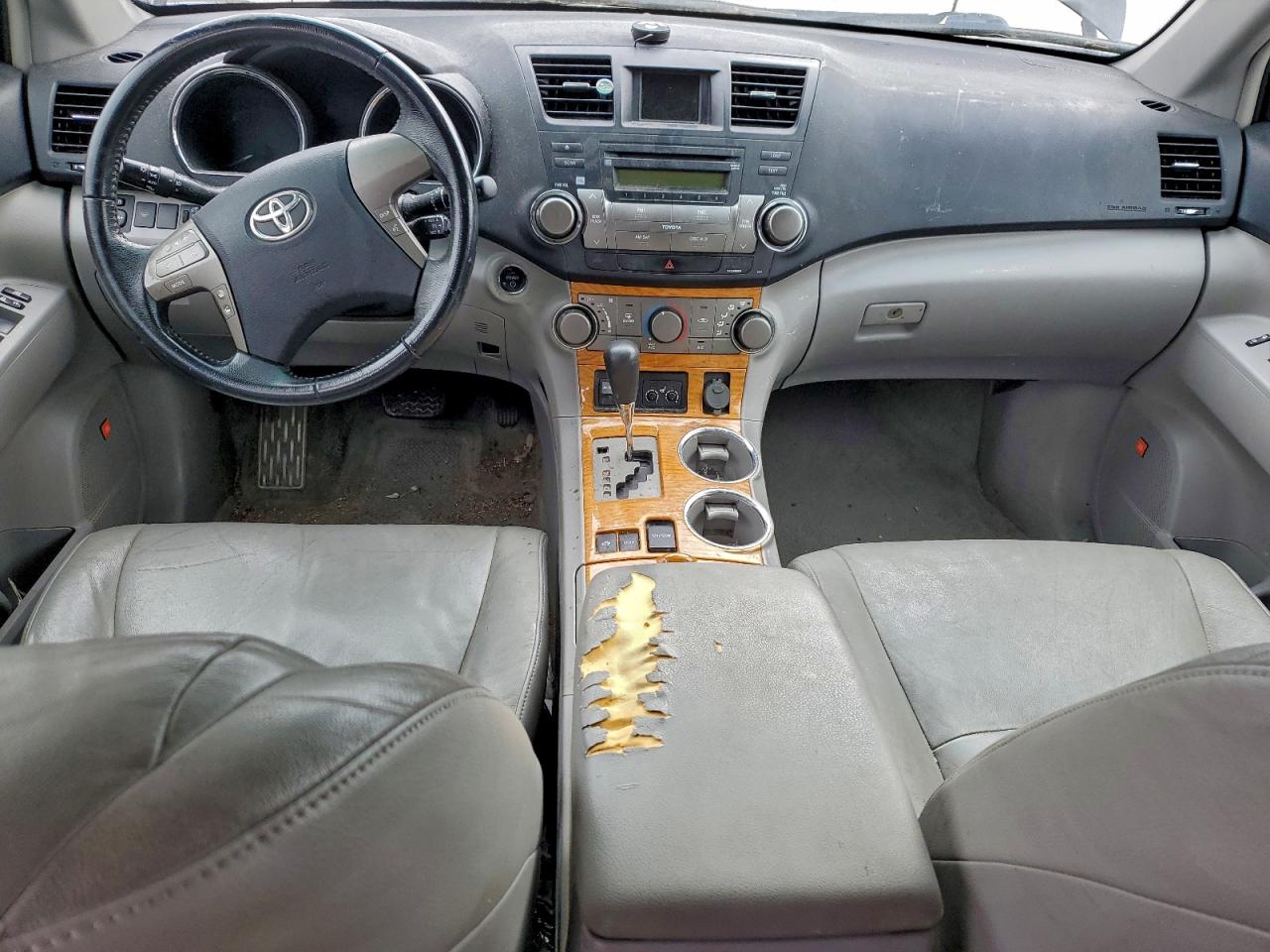 Toyota Highlander Hybrid Limited Image 9