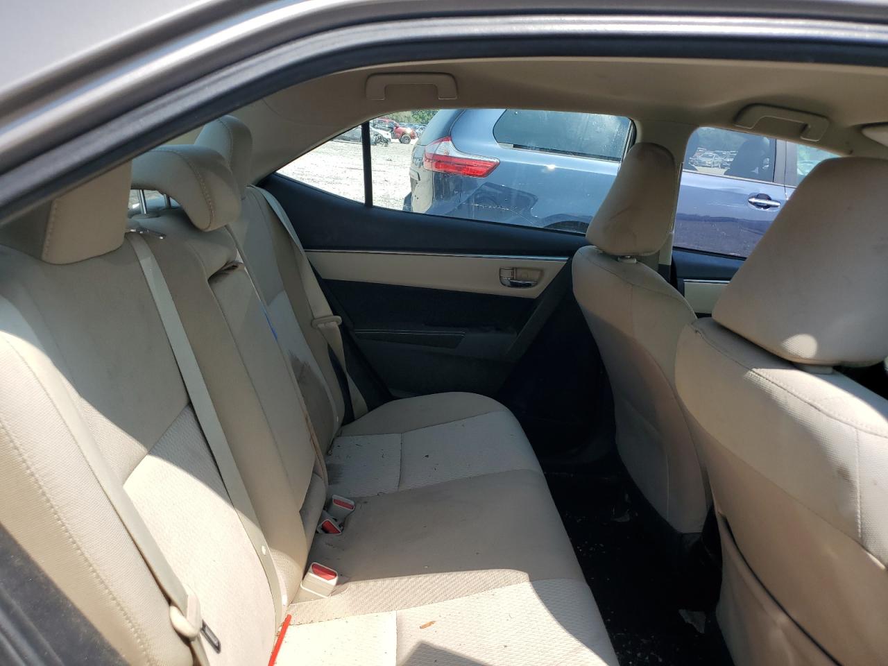 Toyota Corolla L Image 12