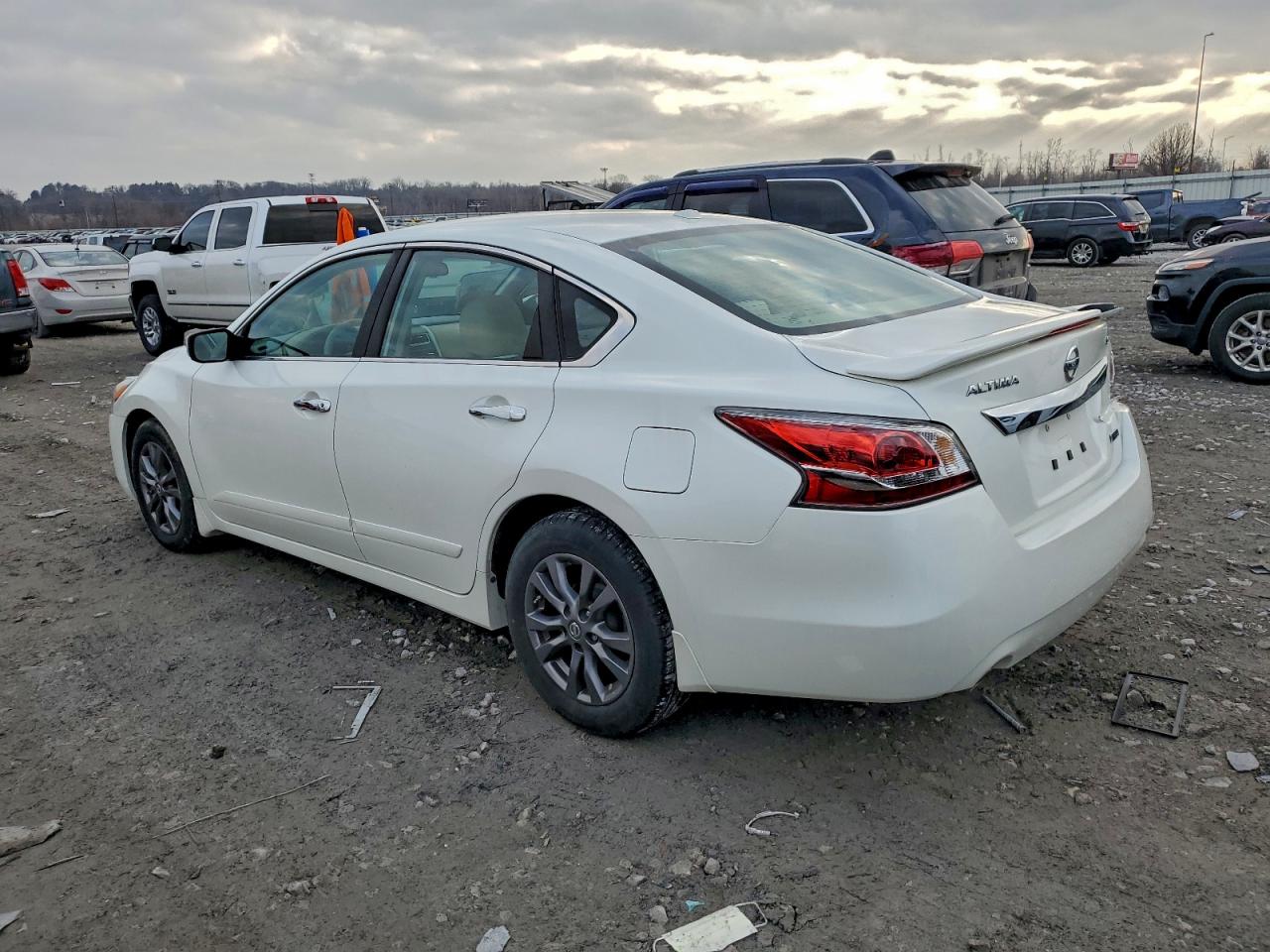 Nissan Altima 2.5 Image 4