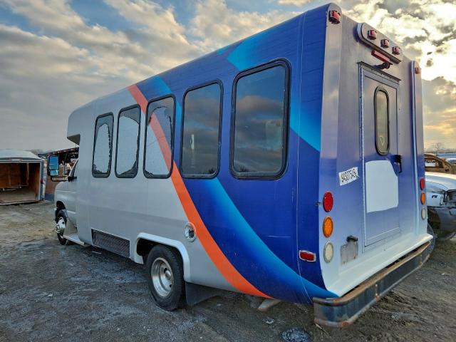 Ford Econoline E350 Super Duty Cutaway Van Image 7