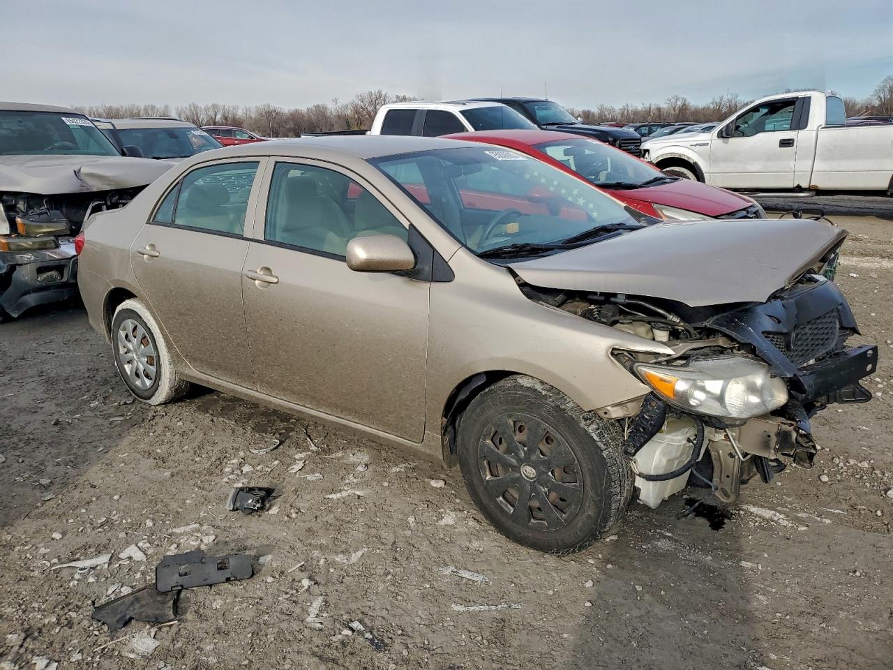 Toyota Corolla Base Image 9