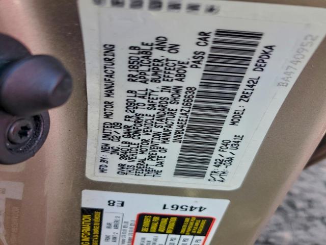 Toyota Corolla Base Image 12