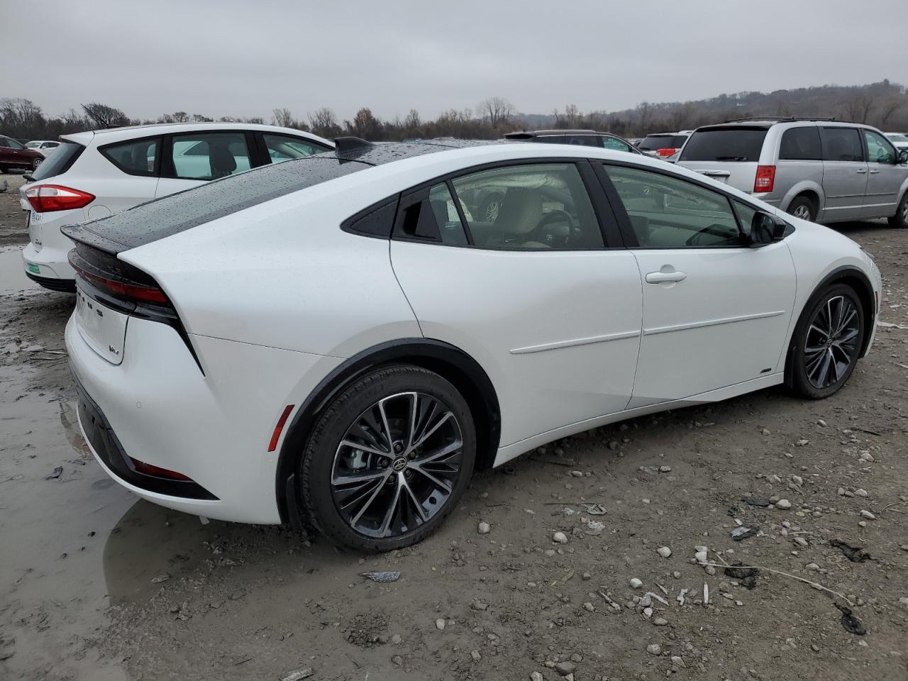 Toyota Prius Le Image 11