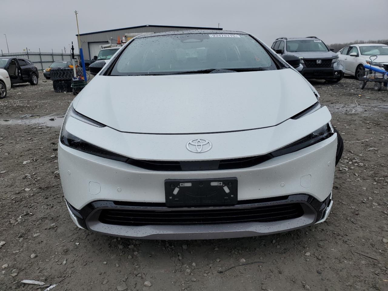 Toyota Prius Le Image 2