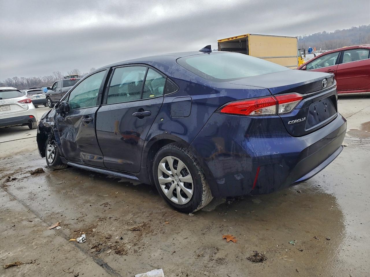 Toyota Corolla Le Image 10