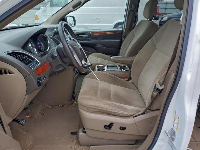 Chrysler Minivan Touring Image 13