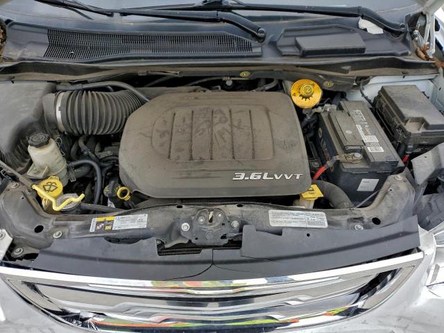 Chrysler Minivan Touring Image 7