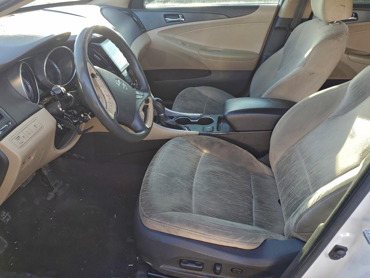 Hyundai SONATA Gls Image 10