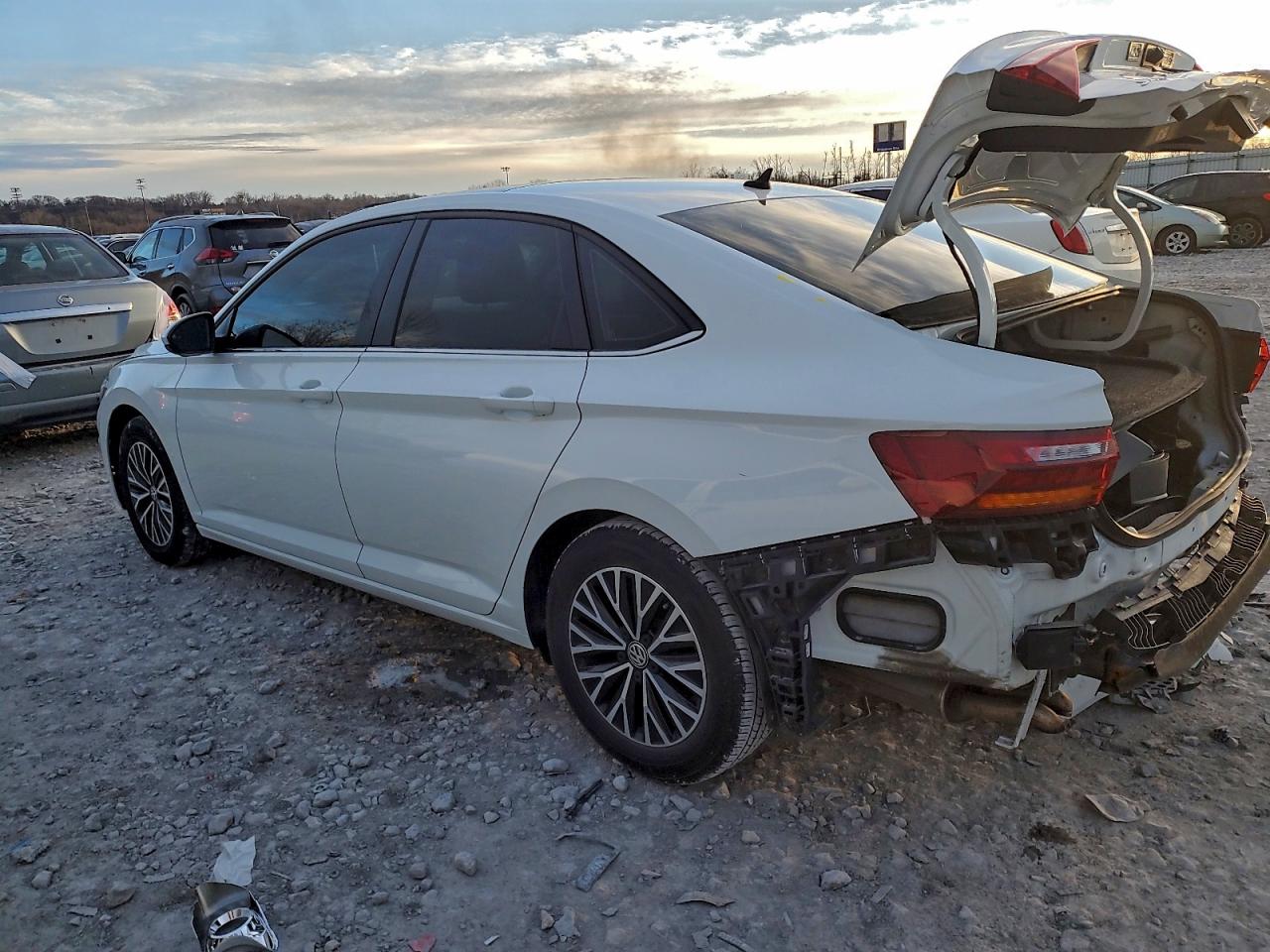 Volkswagen Jetta S Image 4