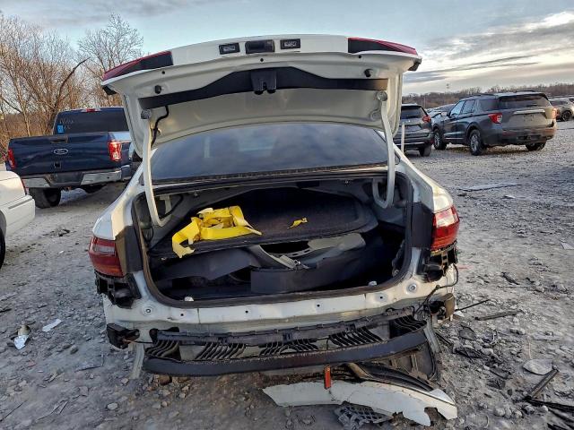 Volkswagen Jetta S Image 11