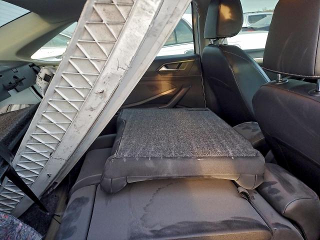 Volkswagen Jetta S Image 7