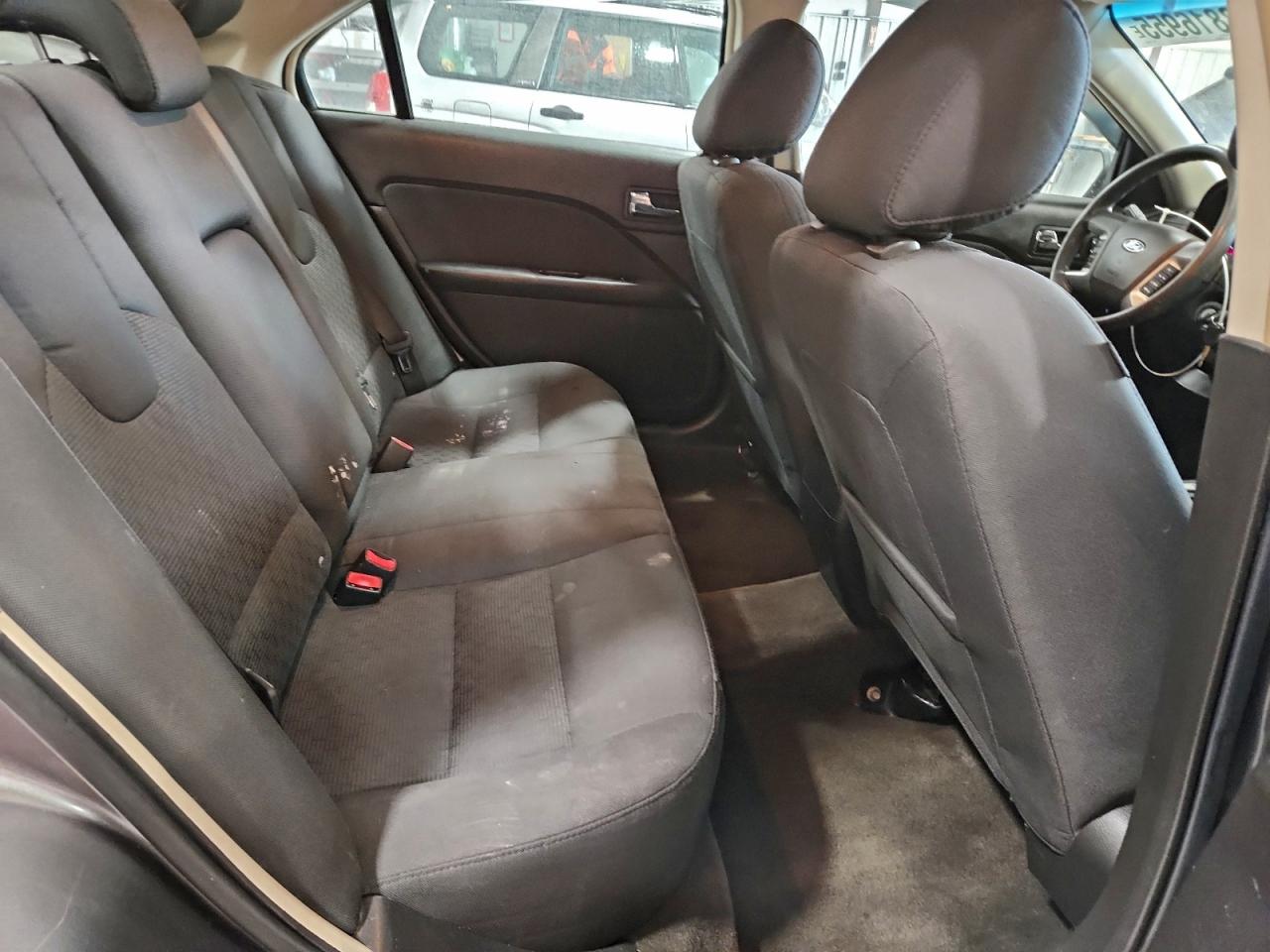 Ford Fusion Se Image 7