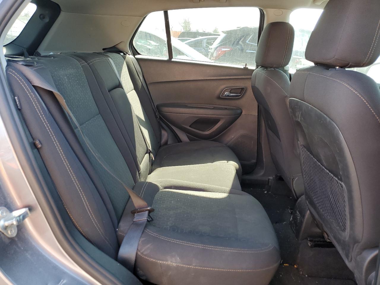 Chevrolet Trax Ls Image 8