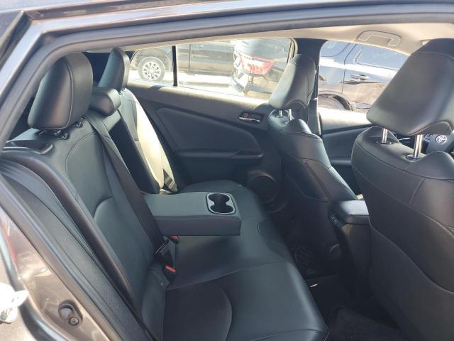 Toyota Prius L Image 10