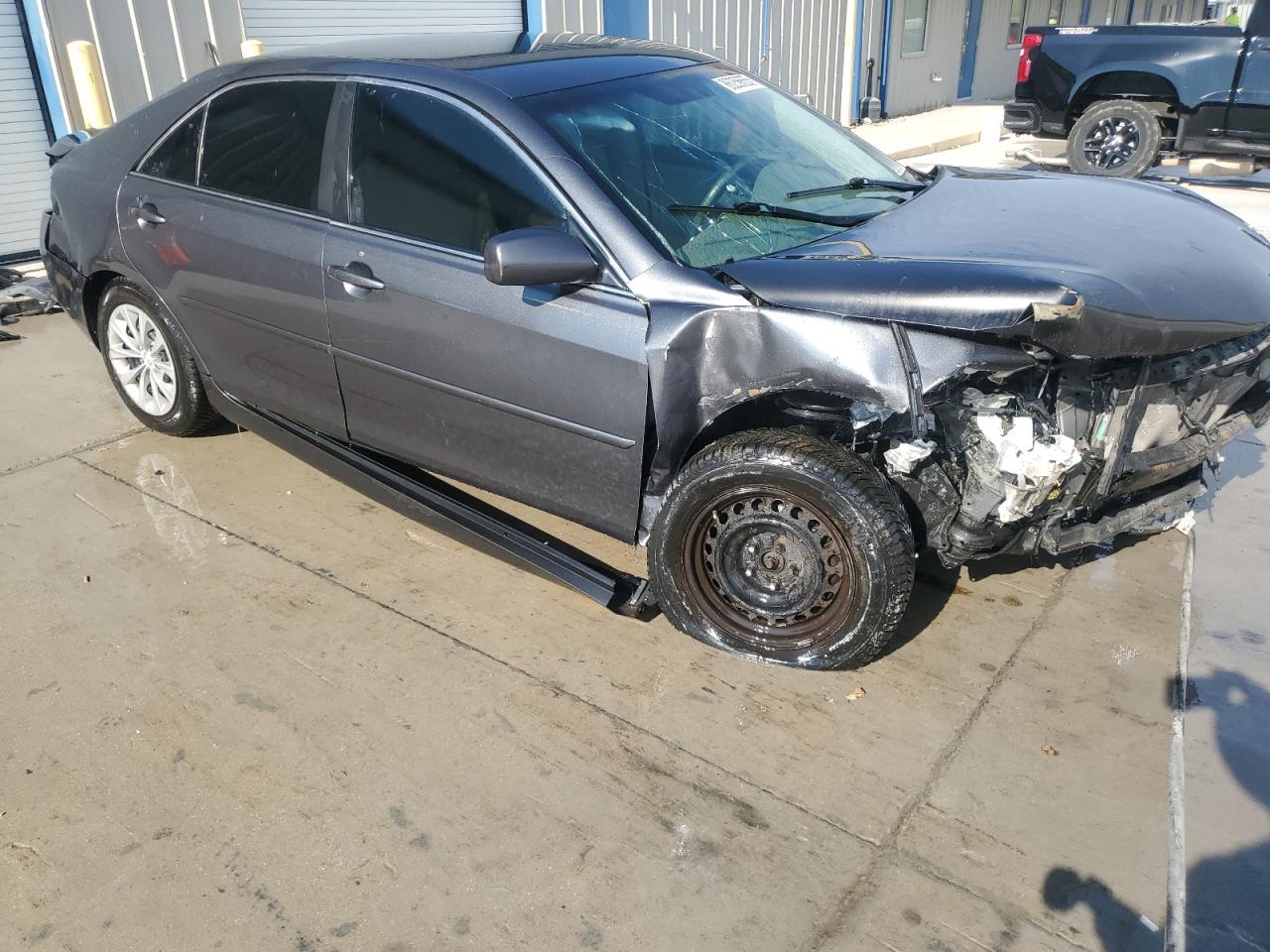 Toyota Camry Ce Image 4