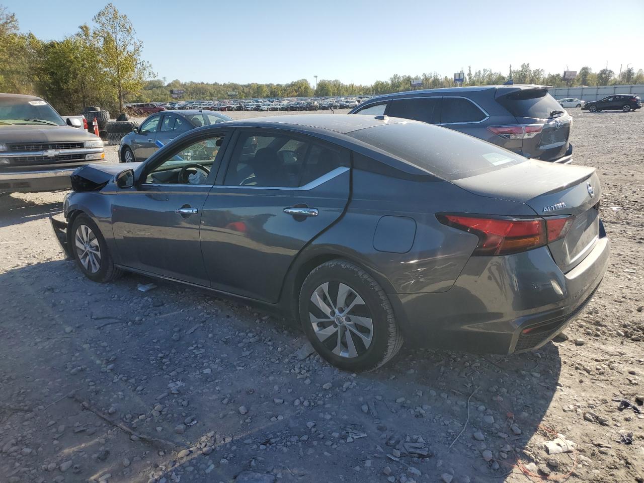 Nissan Altima S Image 4