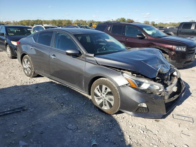 Nissan Altima S Image 7