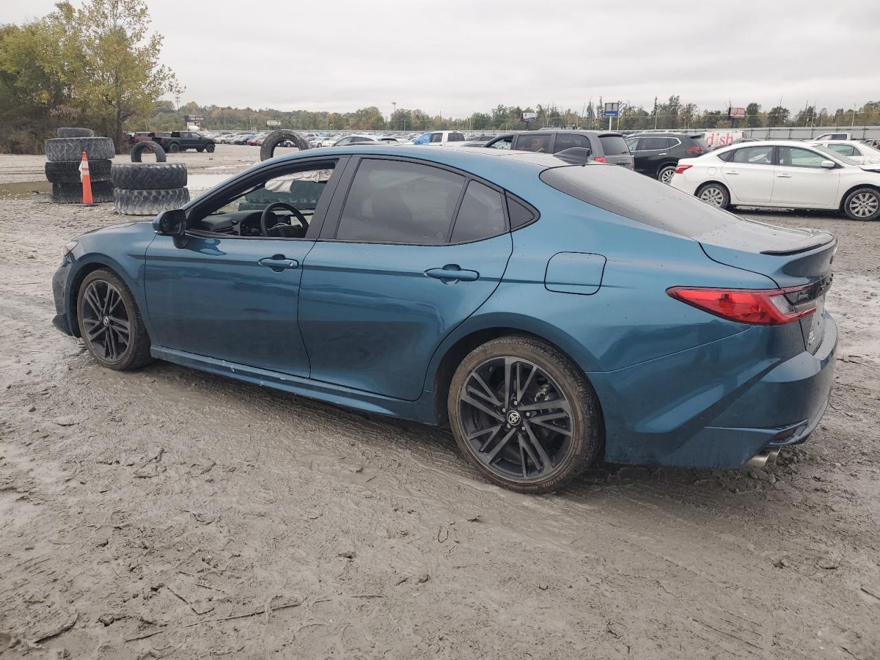 Toyota Camry Xse Image 12